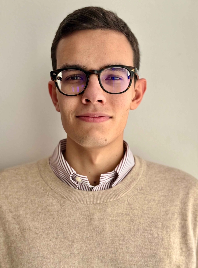 Student Master in Creative Computing and Artificial Intelligence